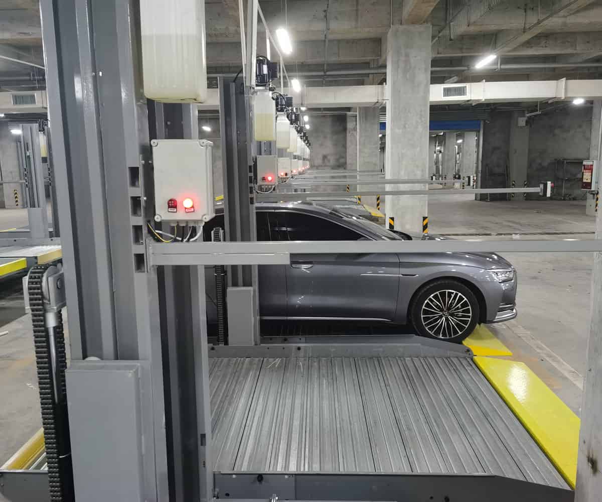 2層簡易升降機(jī)械式停車設(shè)備短租.jpg