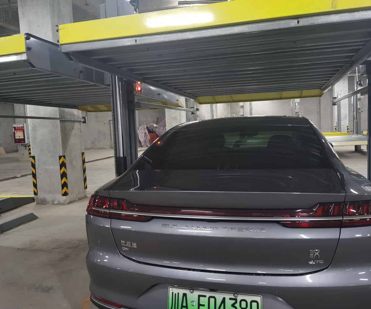 家用簡易升降類機械停車租用.jpg