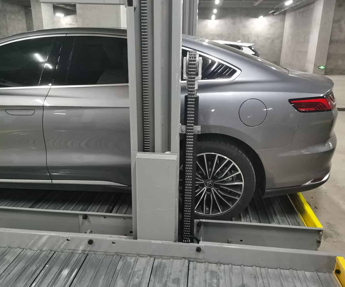 升降橫移類停車設(shè)備出租.jpg