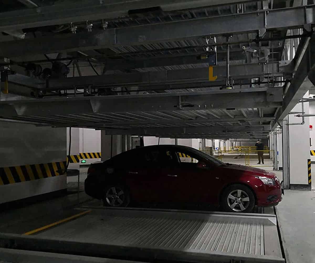 三層升降平移機(jī)械式停車位二手.jpg