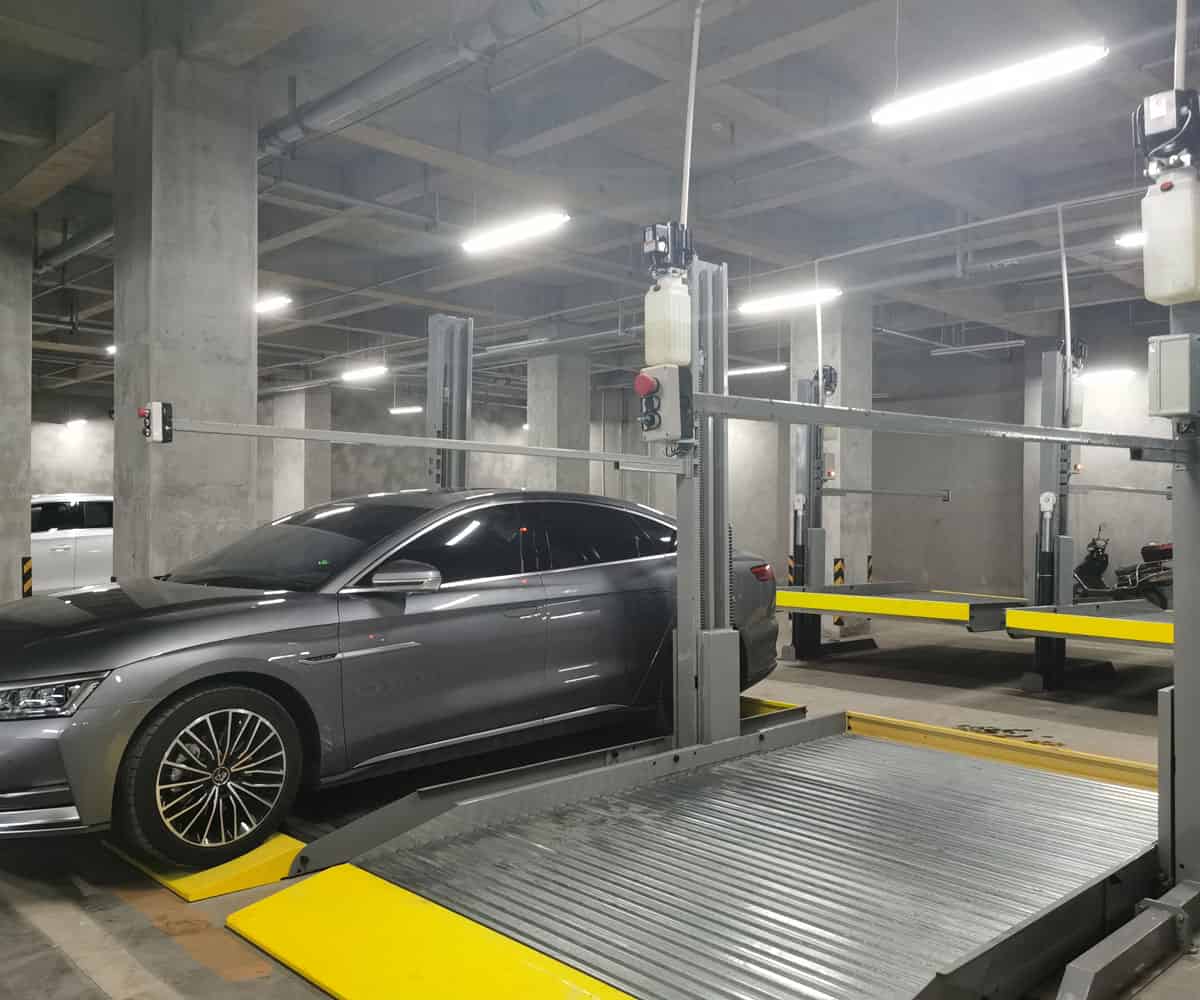 4柱機(jī)械式停車設(shè)備二手.jpg