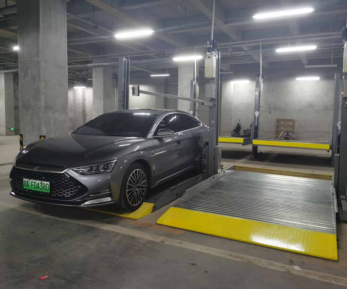 PSH升降橫移立體車(chē)庫(kù)安裝.jpg